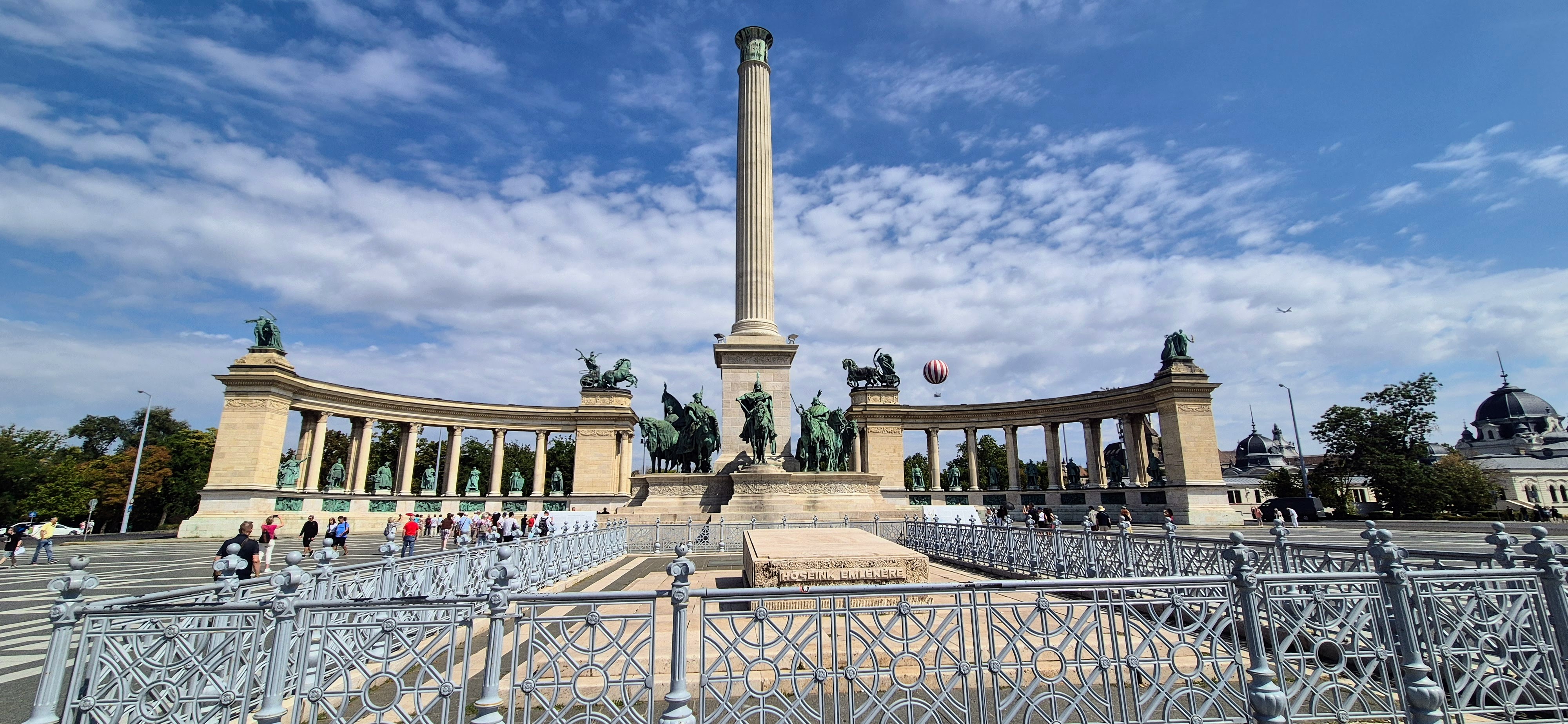 Plaza de los Héroes