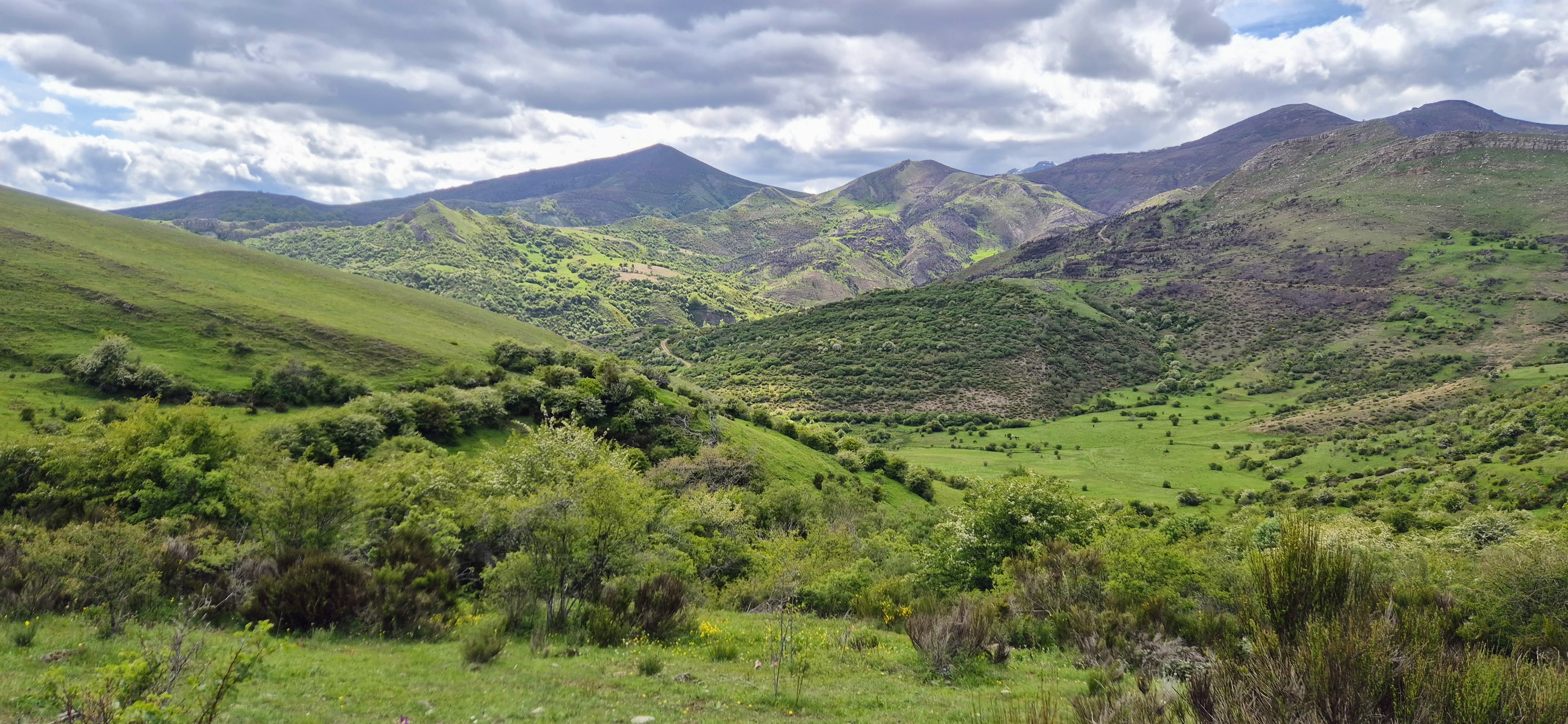 Abadía de Santa María de Lebanza en el valle recóndito de Lebanza