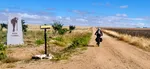 Infinitos campos de secano y y el cruce del río Duero marcan la sobria belleza de la Vía de la Plata en Zamora.