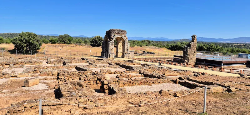 Arco de Cáparra
